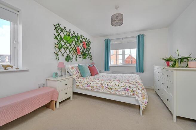 3 Field Leys Way WEB PH-32.jpg