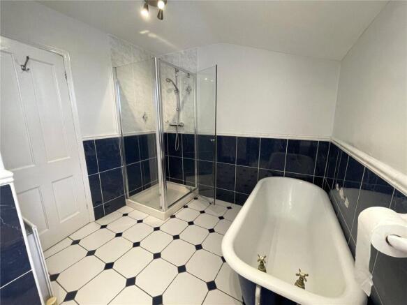 2 bed Detached for sale Image 6