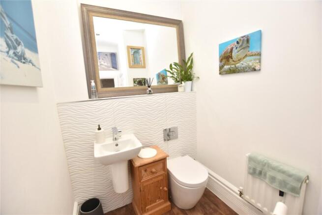 2 bed Apartment for sale Image 6