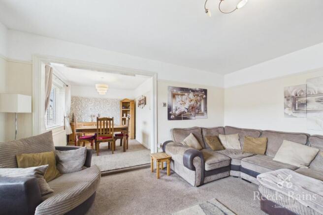 3 bed Semi-Detached for sale Image 4