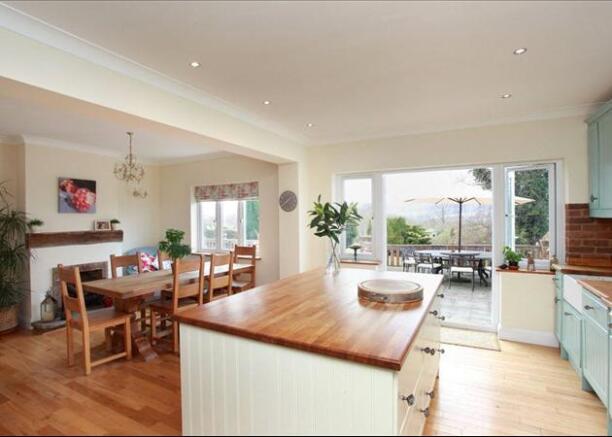 Kitchen/Breakfast Rm