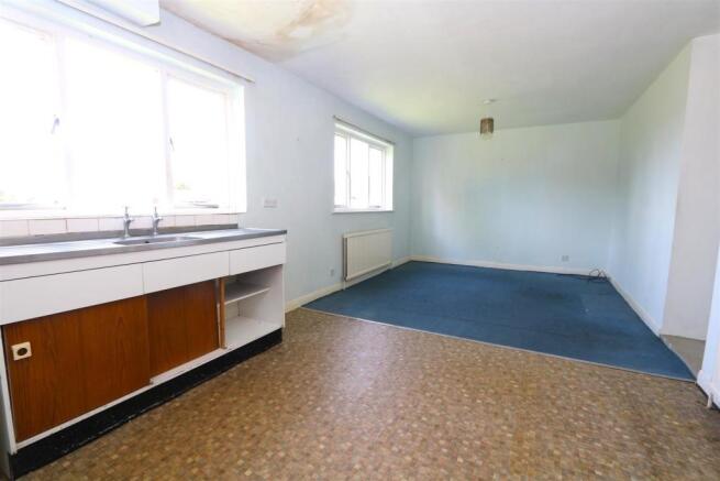 Kitchen 1.JPG