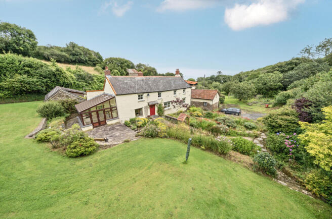 1328647-3-687f7fc...