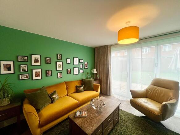 5 bed Detached for sale Image 7
