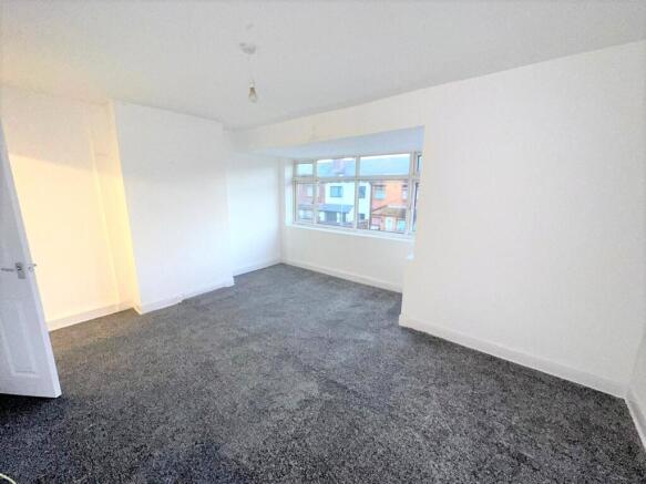 3 bed Terraced to rent Image 9