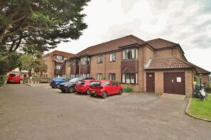 Flat 25, Maple Court, Staunton Avenue, Hayling Island PO11 0EF