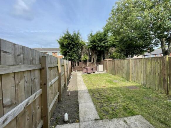 rear garden 2.jpg