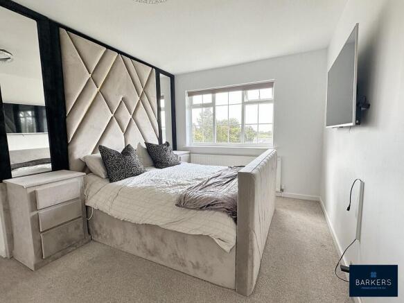 3 bed Detached for sale Image 8