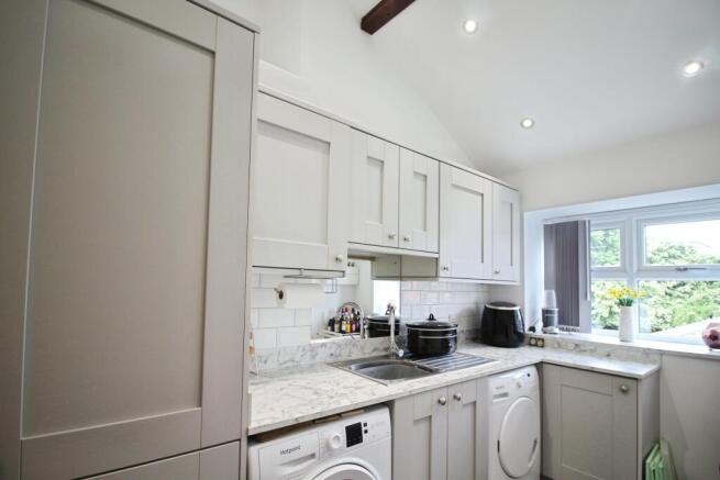3 bed Not Specified for sale Image 8