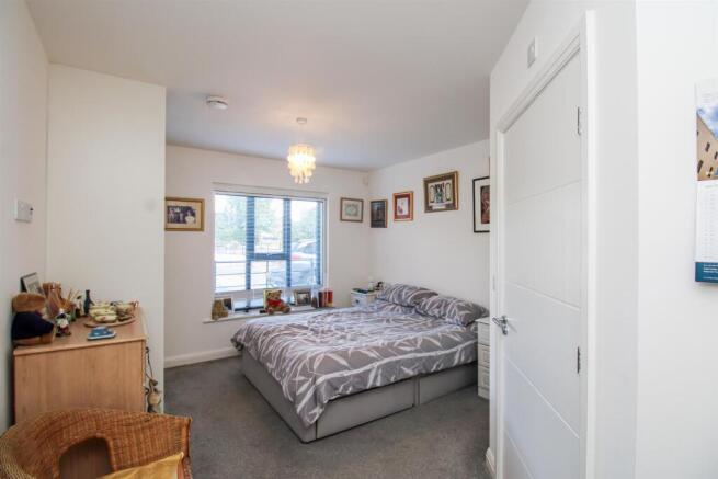 2 bed Apartment for sale Image 6