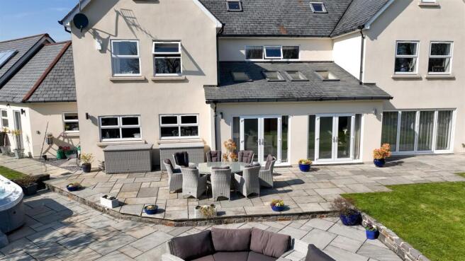 22 Lady Housty Ave-60.jpg