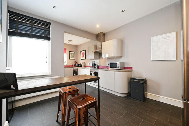 3 bed Terraced for sale Image 8