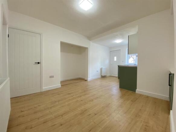 2 bed Terraced for sale Image 8