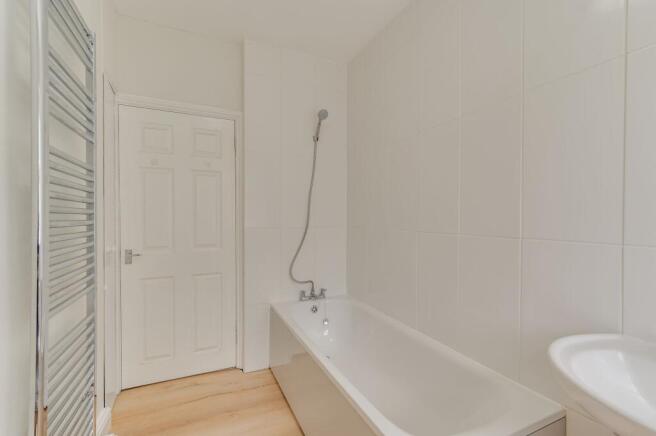 3 bed Terraced for sale Image 7