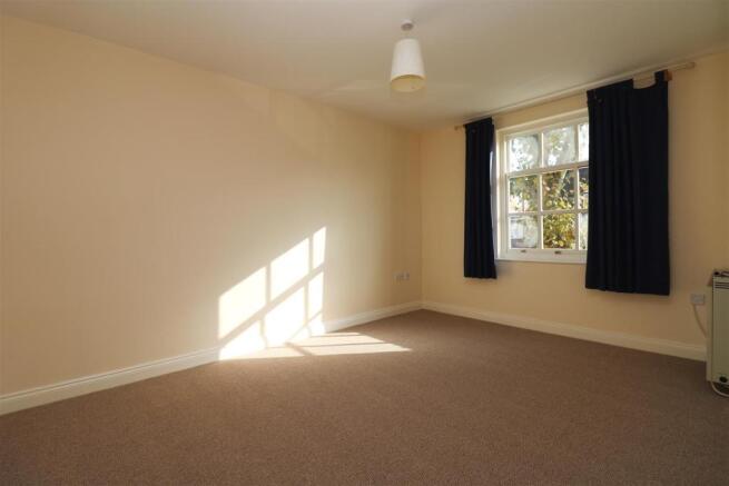 BEDROOM 1: