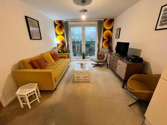 Open Plan Lounge/ Dining
