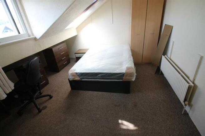 6 bed House to rent Image 10