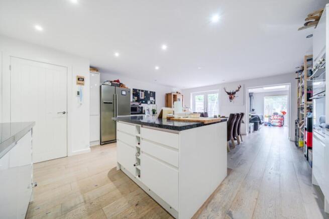 1330759-10-6890921d44a2f