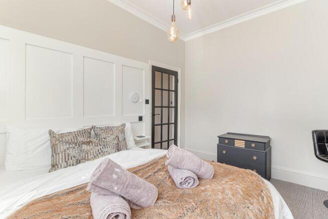 1 bed House for sale Image 9