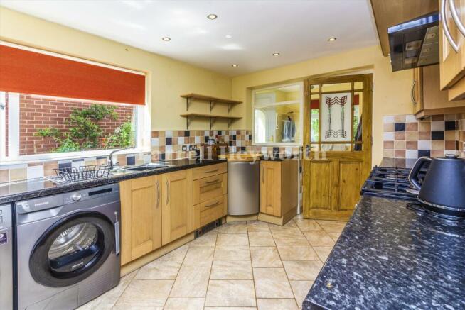 Kitchen image 2