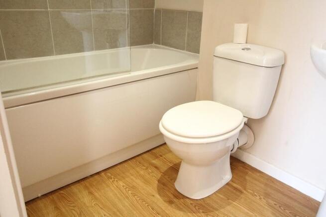 1 bed Apartment to rent Image 4
