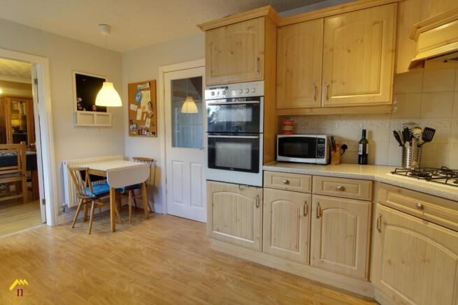 Kitchen/Breakfast Area