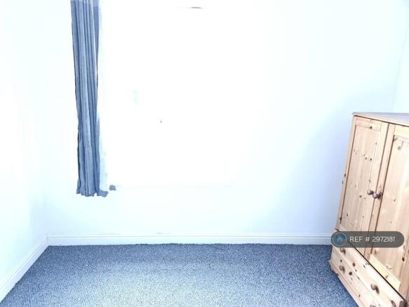2 bed Terraced to rent Image 10
