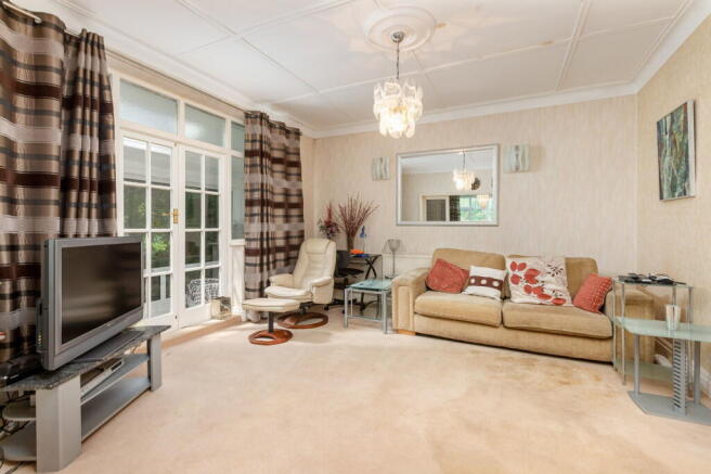 5 bed Detached for sale Image 9