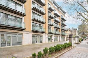 Flat 4, 331-335, Chiswick High Road, Chiswick, London W4 4HS