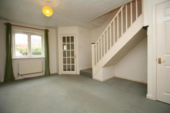 6 Bridleway Lane Lounge2.JPG