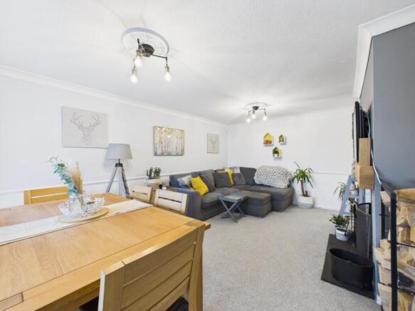 3 bed Semi-Detached for sale Image 8