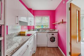 Flat 7, Magnolia Court, Victoria Road, Horley RH6 7FB