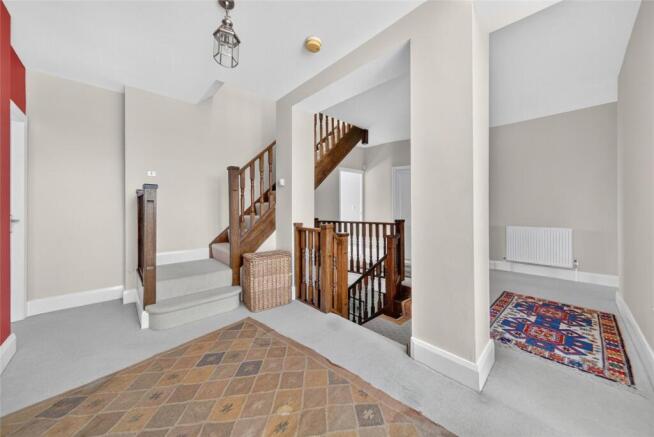 8 bed Detached for sale Image 6