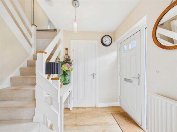 3 bed Semi-Detached for sale Image 6