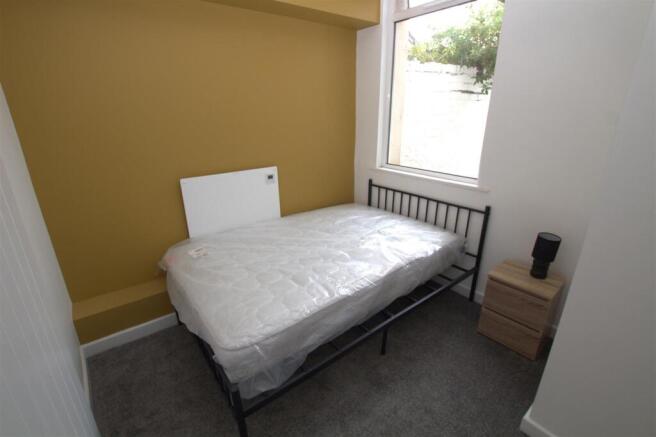 4 bed Terraced to rent Image 9
