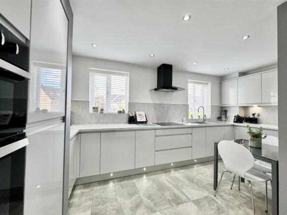 BREAKFAST KITCHEN