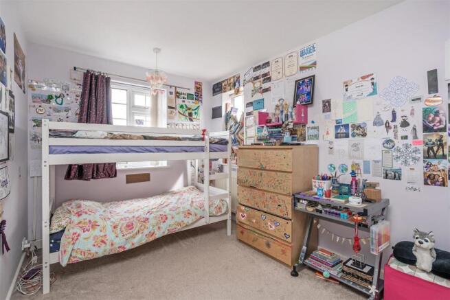 113 Ferndown Road-1_lo.jpg