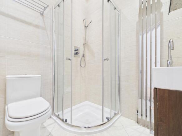 2 bed Flat to rent Image 9