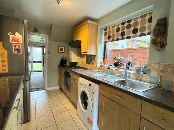 3 bed Semi-Detached for sale Image 8