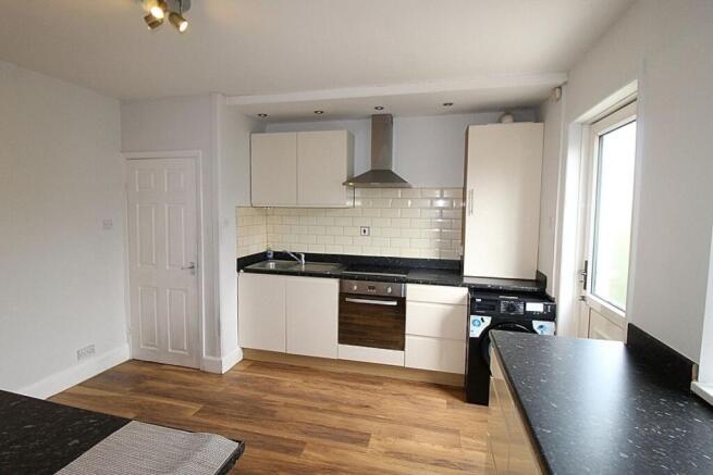 3 bed Semi-Detached for sale Image 5