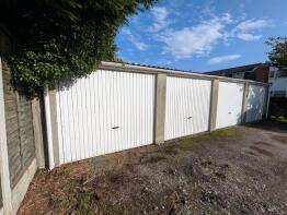 3, Crescent Court, Crescent Road, Leigh-on-sea SS9 2PY