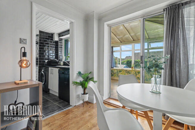 3 bed Semi-Detached for sale Image 7