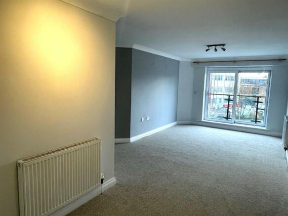 Living Room 1.jpg