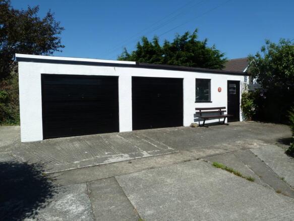 Twin garage/workshop