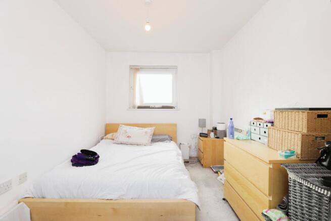 2 bed Flat for sale Image 12
