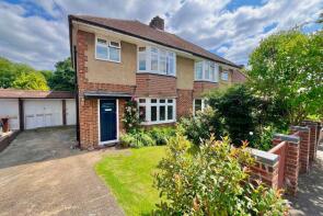 29, Highfield Gardens, Aldershot GU11 3DB