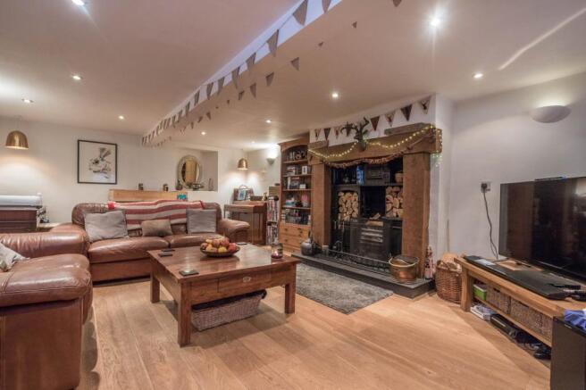 SITTING ROOM
