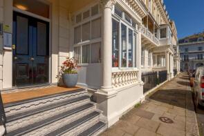 5, Heene Court Mansions, Heene Terrace, Heene, Worthing BN11 3NW