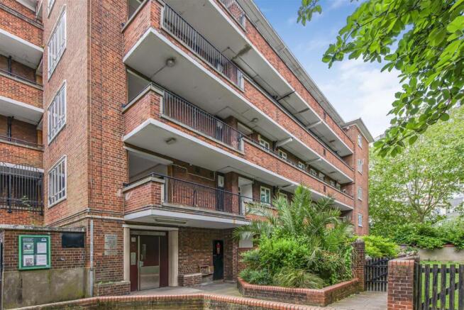 Entrance, Rollo Court, Eden Harper SW11