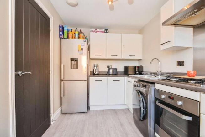 3 bed Semi-Detached for sale Image 9